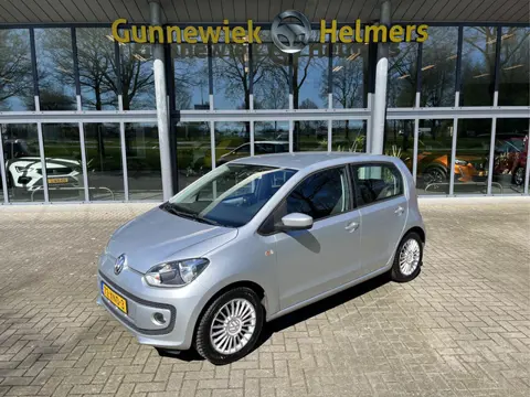 Volkswagen up! 1.0 high up! BlueMotion | AIRCO | BLUETOOTH | LM 15" | NAVI