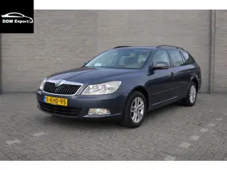 Škoda Octavia Combi 1.6 TDI Greentech Ambition Business Line | Clima | Navi | Trekhaak |