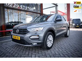 Volkswagen T-Roc 1.0 TSI Style |Virtual Cockpit | Trekhaak | Adapt. cruise | Carplay | Parkeerhulp |