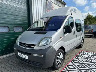 Opel VIVARO 1.9DTI 2.7T L2H2 Airco,standkachel veel bergruimte 2000KG .   .