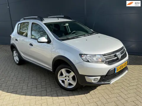Dacia Sandero 0.9 TCe Easy-R Stepway/Automaat/Navi/bluetooth/Airco/cruise/park sensoren