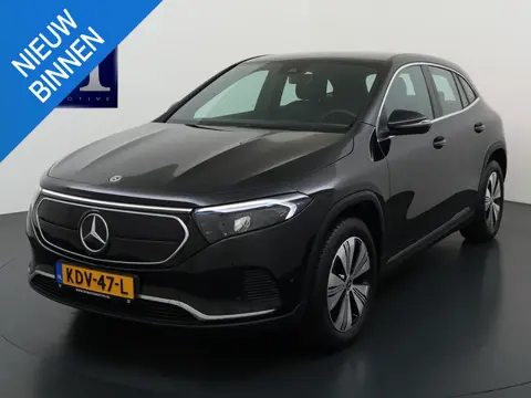 Mercedes-Benz EQA 250+ Luxury Line 71 kWh VAN: 35.900,- VOOR: 32.877,- UW LENTEVOORDEEL: 3.023,- | R