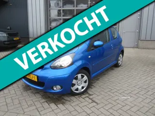 Toyota Aygo 1.0-12V Dynamic Blue Airco