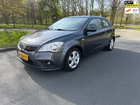 Kia veel extra Pro_cee'd 1.4 CVVT Navigator Plus Pack
