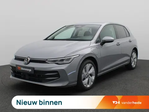 Volkswagen Golf 1.5 eHybrid Life Edition 204PK DSG Trekhaak, Memorystoel, Ergo Active Stoelen, 17" L