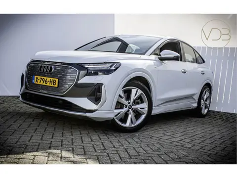 Audi Q4 Sportback e-tron 50 299pk S-Line SOH 92% Trekhaak Camera Origineel NL
