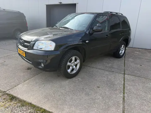 Mazda Tribute 2.3i Touring 4x4 met terrein banden