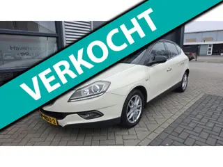 Lancia Delta 1.4-16V Argento