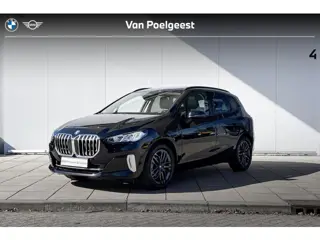 BMW 2 Serie Active Tourer 225e xDrive Stuurwielrand Verwarming / Glazen dak / Electrische Zwenkhaak 