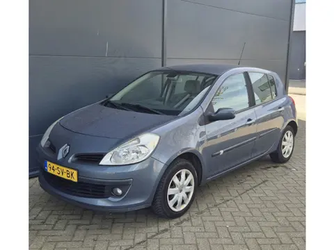 Renault Clio 1.6 16V Dynamique Luxe Automaat Nap