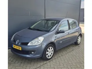 Renault Clio 1.6 16V Dynamique Luxe Automaat Nap