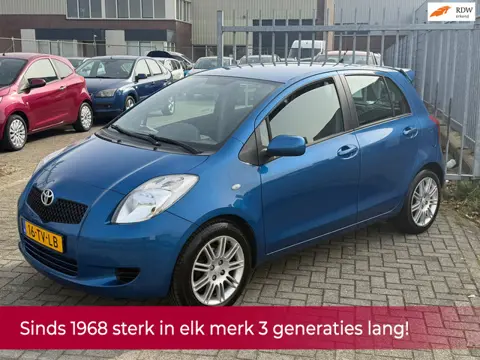 Toyota Yaris 1.3 VVTi Sol 87PK 5 DEURS! NL AUTO NAP! AIRCO l MTF-STUUR l ELEK PAKKET l TREKHAAK l 16
