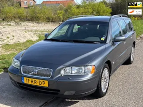 Volvo V70 2.4 Momentum Automaat ECC Leder Electric pakket LMV 16" Cruisecontrol Audio/CD Trekhaak De