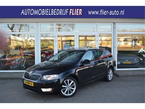 Škoda Octavia Combi 1.4 141PK TSI Greentech Ambition Businessline ✅ Trekhaak ✅ PDC ✅ Orig. NL ✅ NAP 