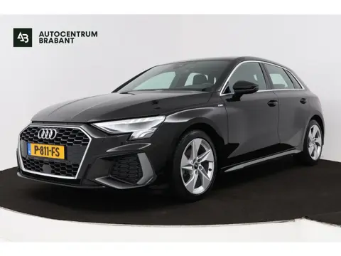 Audi A3 Sportback 30 TFSI S edition (DIGITALE COCKPIT, STOELVERWARMING, CRUISE ADAPTIEF, NAVIGATIE, 
