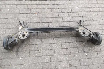 Toyota Yaris (P9) 2005/2011 Achteras met ABS