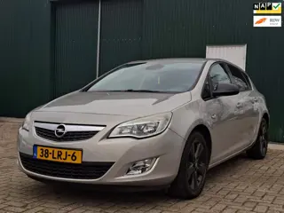 Opel Astra 1.6 Edition/ Navi/Camera/Cruise/NAP!
