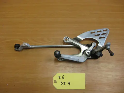 LINKER SCHETSPLAAT Yamaha YZF R6 2003 - 2005
