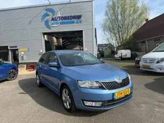SKODA RAPID 1.2 TSI GREENTECH AMBISSION BUSINESS. 