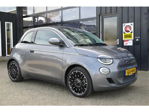 Fiat 500C La Prima 42 kWh | SOH 100 % | Cabriolet | Leer | Carplay |