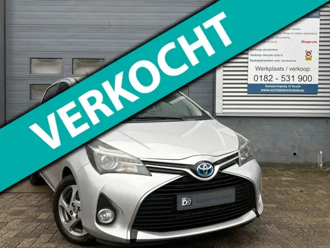 Toyota Yaris 1.5 Hybrid Lease 2015|Navi|Cruise|Trekhaak|NAP|
