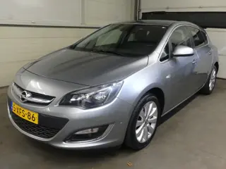 Opel Astra 1.4 Turbo Cosmo - Trekhaak - Cruise Control