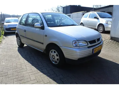 Seat Arosa 1.4i Stella automaat 98 dkm nw apk 17-3-2027