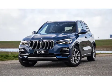 BMW X5 xDrive45e Executive 360 CAMERA / BRUIN LEER / LED / KEYLESS / STOELVERWARMING / LEER