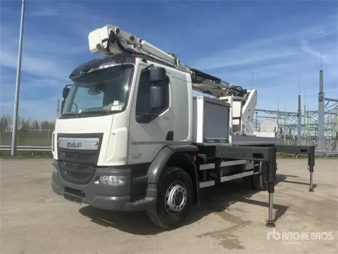 DAF PTJ270S on DAF LF 280 FA 4x2 Crew Cab Bucket Truck