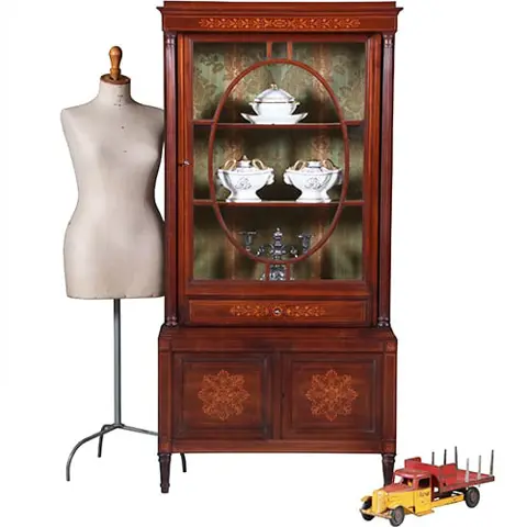 Franse Vitrine met lade en gesloten deurtje prachtig ingelegd verstelbare planken ca. 1875