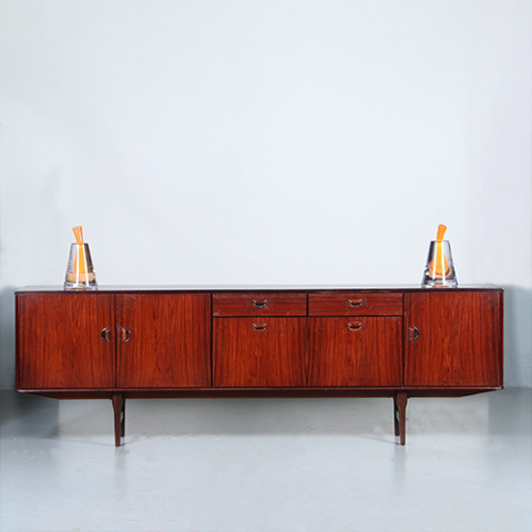 Vintage Dressoir door Fristho in palissander met grote bar  2 laden en 3 deuren ca 1965