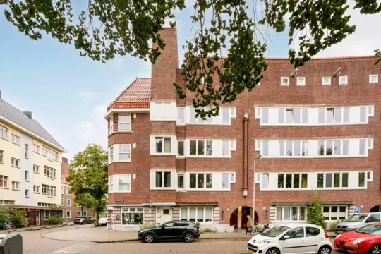 Woning aan de Afrikanerplein te Amsterdam