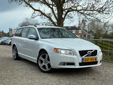 Volvo V70 2.5T Summum | R-Design + Clima + Cruise + Leder nu € 11.975,-!!!