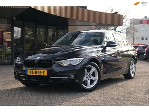 BMW 3-serie 318i Luxury|Rijklaar!|Clima|Xenon|Stoelverwarming|PDC|Cruise