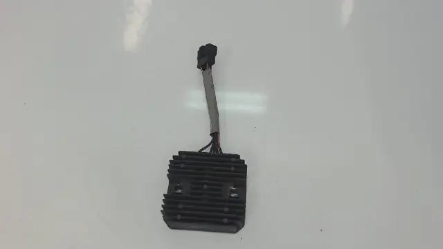 SPANNINGSREGELAAR Suzuki GSX R 600 1995 - 2000