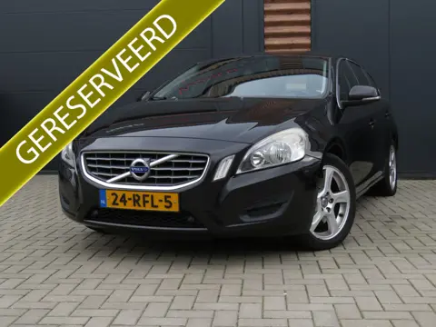 Volvo V60 2.0 T5 Automaat Momentum Airco Cr-Control 240PK