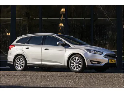 Ford FOCUS Wagon 1.0 Titanium (bj 2015)