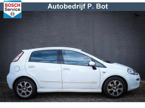 Fiat Punto Evo 0.9 TwinAir Lounge Net binnen - Nu al te bezichtigen