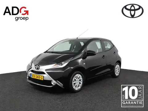 Toyota Aygo 1.0 VVT-i x-play | achteruitrijcamera | airco |