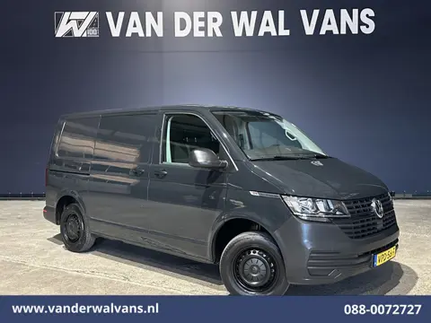 Volkswagen Transporter 2.0 TDI L1H1 Euro6 Airco | Cruisecontrol | Trekhaak Bijrijdersbank, Achterkle
