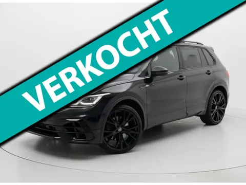 Volkswagen Tiguan 2.0 TSI R 320PK AKRAPOVIC PANO LEER VOL