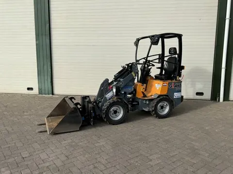 Giant G1200 minishovel te koop aangeboden
