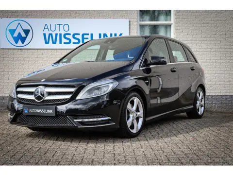 Mercedes-Benz B-klasse 180 Ambition Panoramadak/Leer/Navi