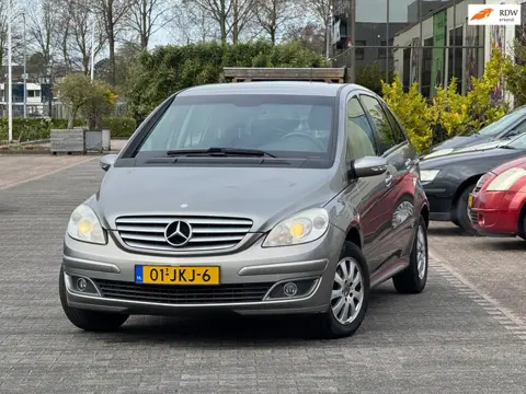 Mercedes-Benz B-klasse 170 | Trekhaak | Airco | Stoelverwarming | Elektrische ramen en spiegels | Ho