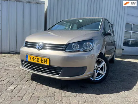 Volkswagen Touran 1.2 TSI Highline BlueMotion - Schade