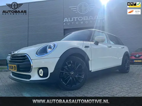 Mini Clubman 1.5 Business Edition AUTOMAAT+NL-AUTO+NAP+1EIG+NAVI+CLIMATE CONTROL+PARKEERSENSOREN+CRU