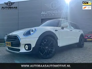 Mini Clubman 1.5 Business Edition AUTOMAAT+NL-AUTO+NAP+1EIG+NAVI+CLIMATE CONTROL+PARKEERSENSOREN+CRU