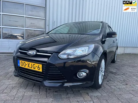 Ford Focus 1.0 EcoBoost Lease Titanium - Schade