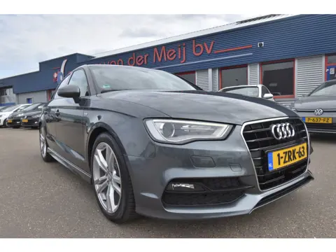 Audi A3 Limousine 1.4 TFSI CoD Ambition Pro Line S , 2X S-LINE ,  TREKHAAK , CLIMATR , NAVI , LED KO