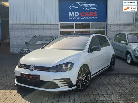 Volkswagen Golf 2.0 TSI GTI Clubsport PANO/NAVI/KUIP STOELEN
